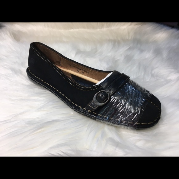 Born Trefoil Black Suede Loafer - NIB - Picture 3 of 7